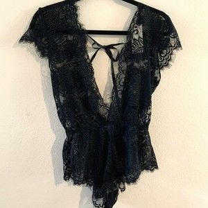 Anyou  Lingerie Size Small Floral Lace Romper Plunging Neckline Black New